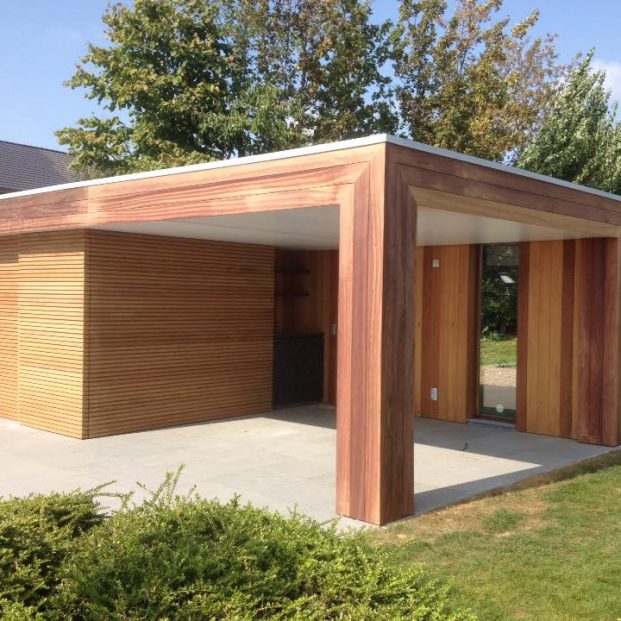 poolhouse
